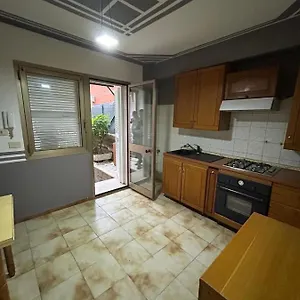 Casa L'au , Roma Italia